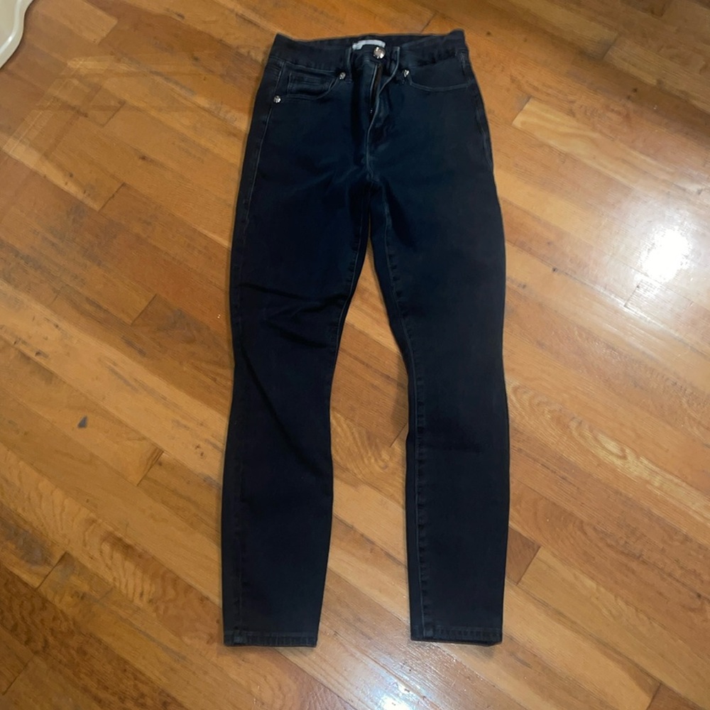 GOOD AMERICAN crop jeans